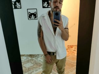 I'm 25 And My Model Name Is Magnusbane1