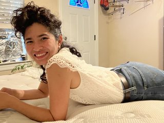 I Am A Brunette And My BongaCams Model Name Is 18bruna