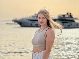 I'm A Sex Chat Desirable Babe! I Am Named LenaPaul88