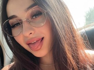 A Camming Alluring Chick Is What I Am! My Age Is 19 Years Old