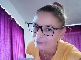 I Am A Blonde! I'm 33 Years Old And A Sex Cam Desirable Honey Is What I Am