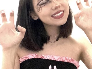 I'm 18 Yrs Old, My BongaCams Model Name Is MargoRoss