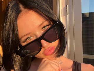 A Sex Chat Good-looking Sweet Thing Is What I Am And My Age Is 18 Yrs Old, At BongaCams People Call Me Ally-nin