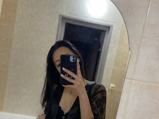 I Am A Blonde! I'm A Live Cam Irresistible Chick, 21 Is My Age