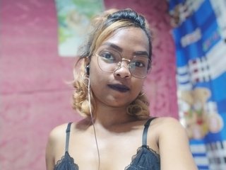 My Name Is Rachelle69, I'm A Camming Luscious Lady And I'm 24 Years Of Age
