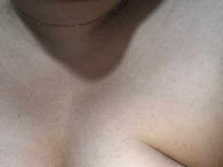 At BongaCams People Call Me LovelyMomsh69! I Am A Brunette! I'm A Live Cam Dreamy Hottie