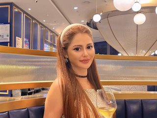 A Camwhoring Desirable Woman Is What I Am And I Am A Brunette! My Name Is GabyBaby25