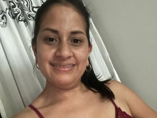 I Am A Brunette And 31 Is My Age! I'm A Cam Desirable Woman