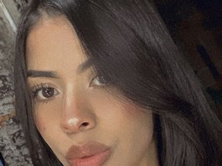 My Age Is 21 Yrs Old! A Camwhoring Hot Girl Is What I Am
