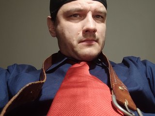 At BongaCams I'm Named Master4bottom! I'm 40