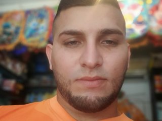 My Name Is Johnwick671! I Am A Brunette