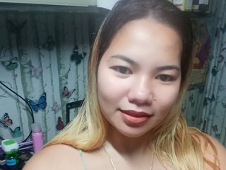 I Am A Blonde, My BongaCams Model Name Is Sweetpussycum And I'm A Camming Luscious Babe