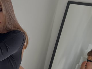 People Call Me Yoursariel, My Age Is 22 Years Old And I Am A Brunette