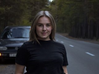 I'm 20 And People Call Me SofiJezz! I Am A Blonde