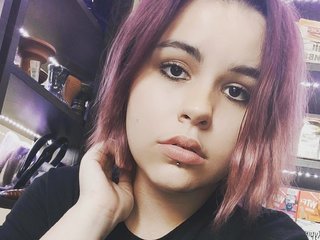 I'm A Live Cam Engaging Chick, I'm 20 Yrs Old! My Name Is AmyLinn