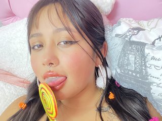 I'm 18 Yrs Old! I'm A Cam Irresistible Female! I Come From Latina