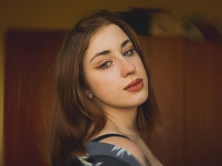 At BongaCams People Call Me TracyCute And I'm A Sex Webcam Provocative Babe And I'm 22 Years Old