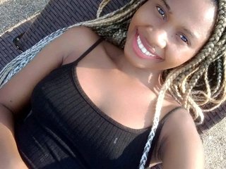 I Am A Blonde! Paris Is Where I Live And I'm 22 Yrs Old