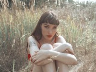 A Camwhoring Charming Babe Is What I Am! People Call Me LilyWillson And 18 Is My Age