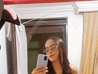 I'm A Cam Engaging Lady! I Am A Brunette