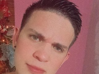 My Name Is Elhister2! I'm 22