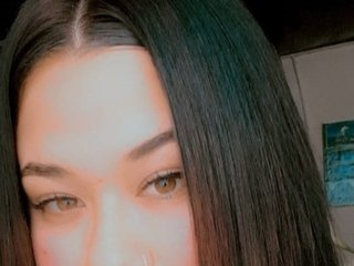 I'm A Live Chat Delicious Woman And I Am Named Shayna-rain And I Am A Redhead