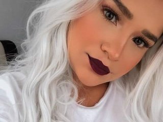 I'm 27 Yrs Old And My Name Is VenusWhite! I Am A Blonde
