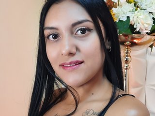 I'm 25 Years Of Age And A Sex Cam Alluring Chick Is What I Am