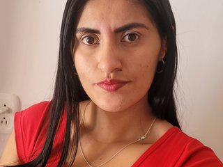 I Am A Brunette! A Live Cam Sensual Babe Is What I Am