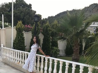 I'm A Sex Chat Sensual Babe And I'm 20 Years Old