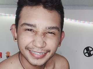 I Come From Venezolana, I'm 25 Years Of Age! At BongaCams People Call Me LeiderGael