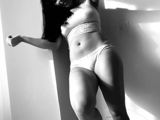I Am A Brunette! I'm A Sex Chat Delightful Bimbo, At BongaCams People Call Me NicoleRomero