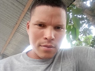 I'm 30 Years Old, I Am Named Fernandoce