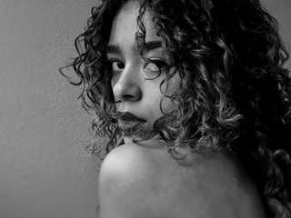 26 Is My Age! My Model Name Is July-Lioness, I Live In Costa