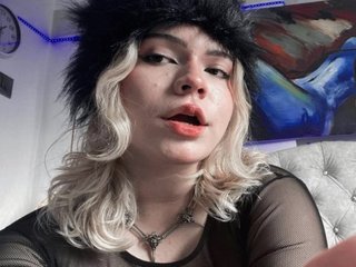 I Am A Blonde And A Sex Cam Suave Trans Is What I Am, I'm 18 Years Of Age