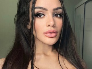 I Am A Brunette And My Age Is 22 Years Old! I'm A Sex Webcam Suave Lady