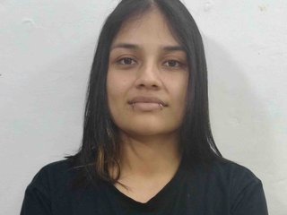 I'm 19 Yrs Old And My Name Is ClhoeSmith! A Sex Webcam Irresistible Chick Is What I Am