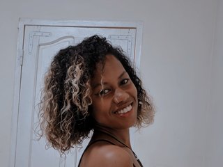 I Am A Brunette, At BongaCams I'm Named Zyae, La Reunion Is Where I Live