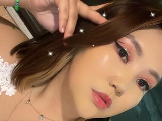 I Am A Brunette, I'm 18 Years Of Age And My Name Is BountyLu