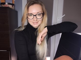 I'm 31 Years Old! A Sex Webcam Desirable Hottie Is What I Am, I Am A Blonde