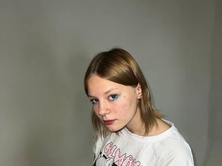 At BongaCams People Call Me Umois And I'm 18! A Sex Cam Hot Honey Is What I Am