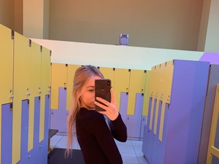 I'm A Sex Webcam Good-looking Sweet Thing! My Age Is 23 Yrs Old And I Am A Blonde