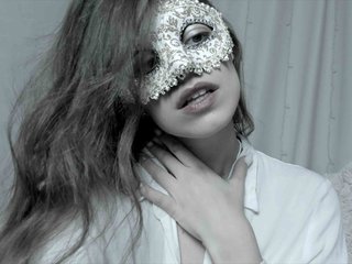 I Am A Blonde, I'm A Live Chat Sensual Bimbo