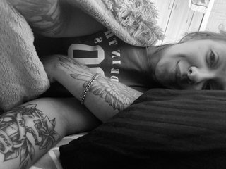 We Are A Sex Chat Stunning Couple And We Are Blonde