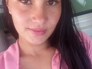 I Am A Brunette! I'm A Camming Irresistible Bimbo, My Age Is 20 Yrs Old