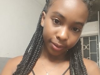 I Come From Toamasina And People Call Me Mayrah0811 And I Am A Brunette