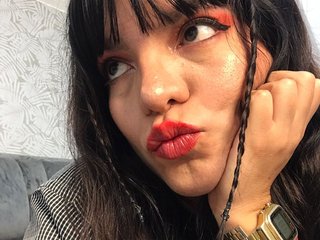I'm A Live Chat Delicious Hottie And I'm 23 Years Of Age