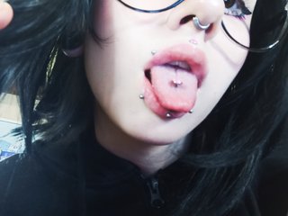 My Age Is 18 Yrs Old And My Name Is Rinochii And A Sex Webcam Alluring Babe Is What I Am