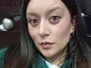 My Name Is Kimqueen7! A Sex Cam Hot Babe Is What I Am! I'm 25 Yrs Old