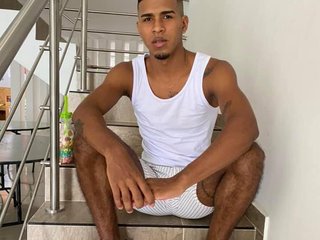 I Am A Brunette! At BongaCams I'm Named Tiagohotx